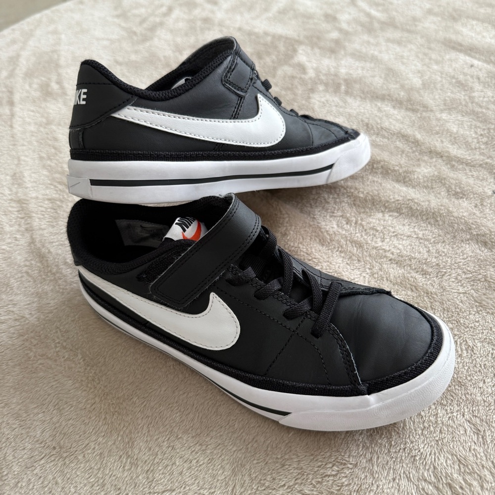 Kids Nike Court Legacy - size 2Y
